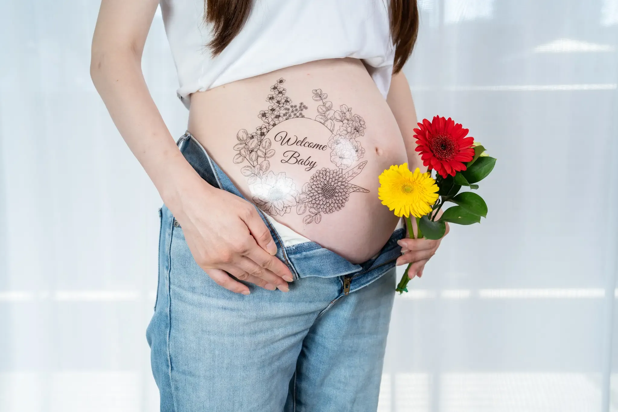 【福岡県北九州市小倉北区でマタニティTOP撮影】自然光がきれいなご自宅で、ご夫婦とワンちゃんのマタニティ撮影です。13