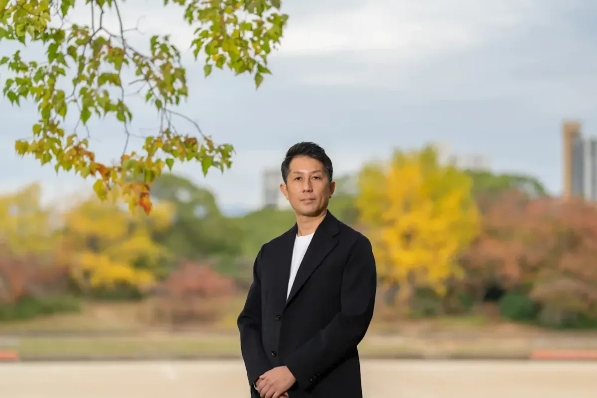 福岡の税理士プロフィール撮影｜舞鶴公園ロケーション撮影事例