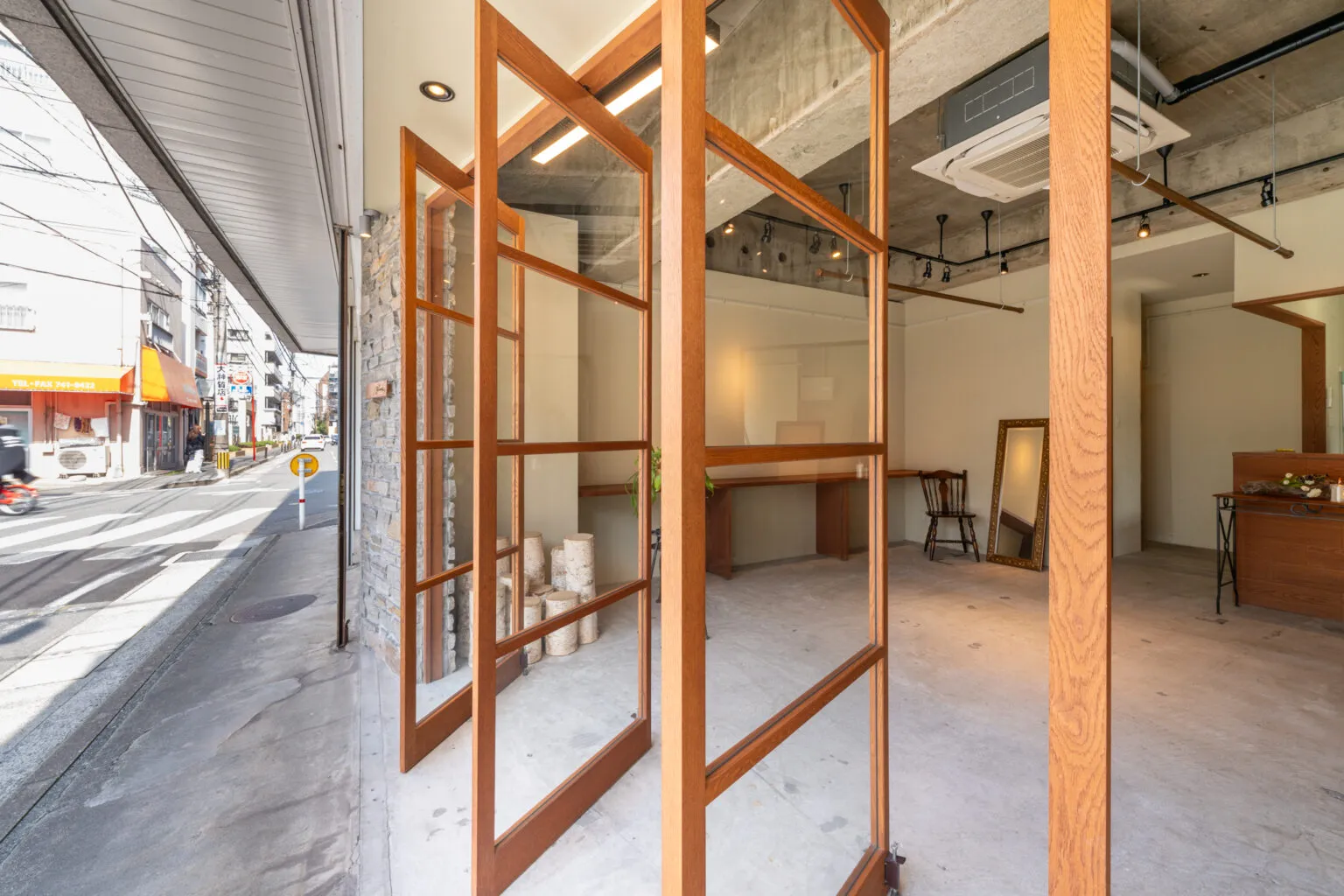 福岡市中央区薬院でレンタルスペースの店舗撮影に行ってきました。