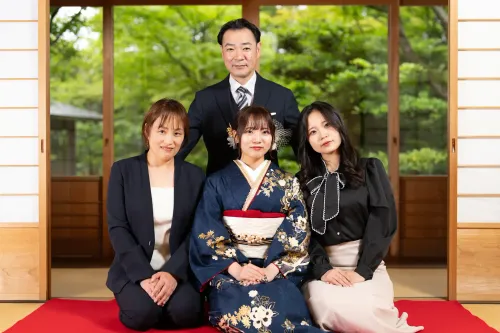 【福岡県福岡市中央区で家族撮影】福岡市中央区の松風園で、成人式の前撮り撮影を行いました。7