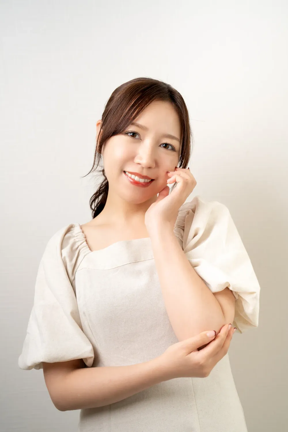 自然な表情で魅せるサロンプロフィールと商品撮影 no.128