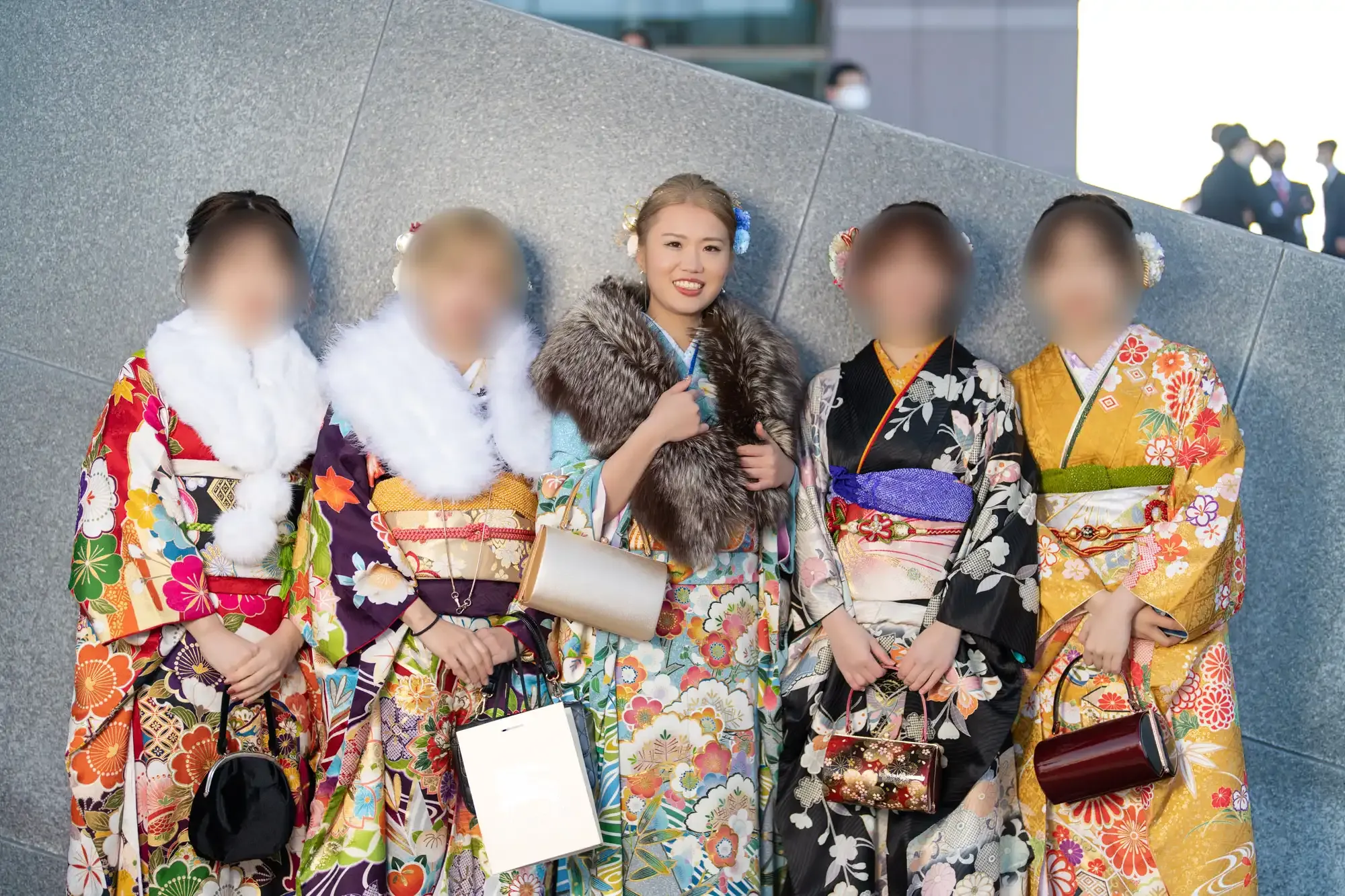 【福岡県春日市で成人式全員撮影】成人式当日の撮影を担当させていただきました。早朝からのご準備でお忙しい中でしたが、ご家族の皆様にも温かくご協力いただき、思い出に残る撮影の時間となりました。11