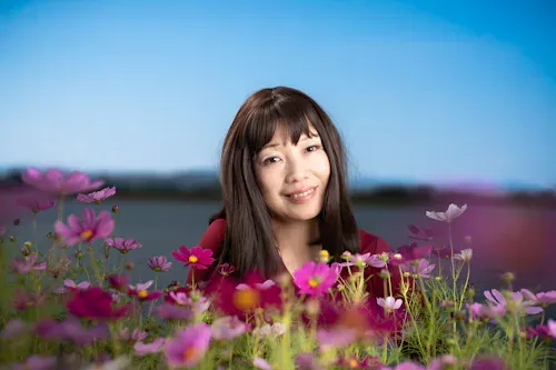 水巻町コスモス園で妻を撮影