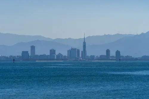 志賀島から福岡市を撮影