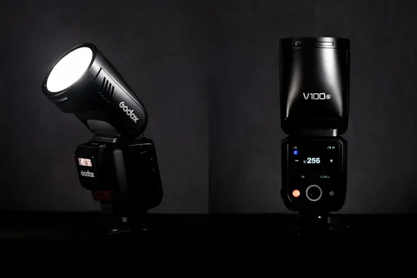 GODOX V100がついに到着しました。